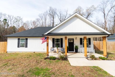 Homes For Sale - 209 Newbern Drive<br/> Knotts Island, NC 27950