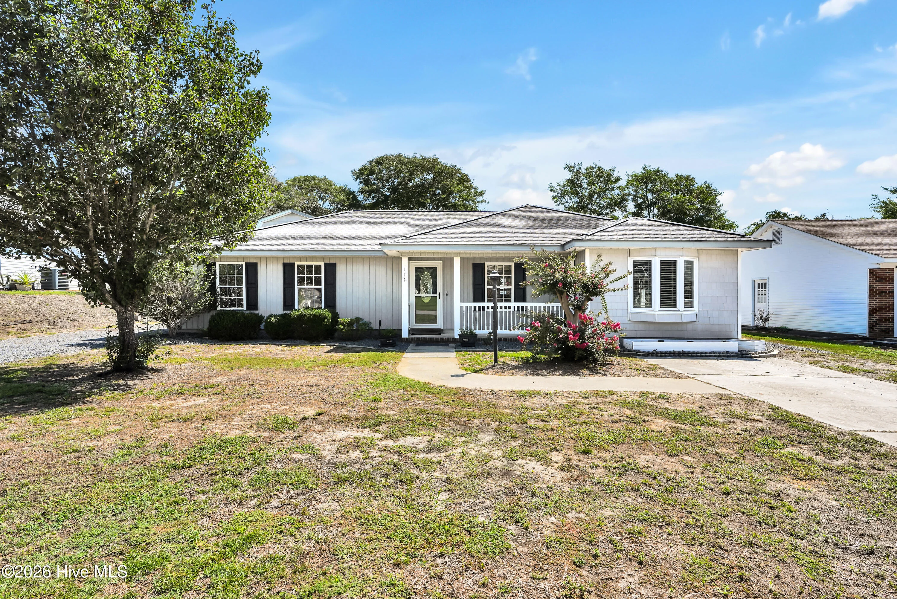 114 NE 8th St St, Oak Island, NC, 28465