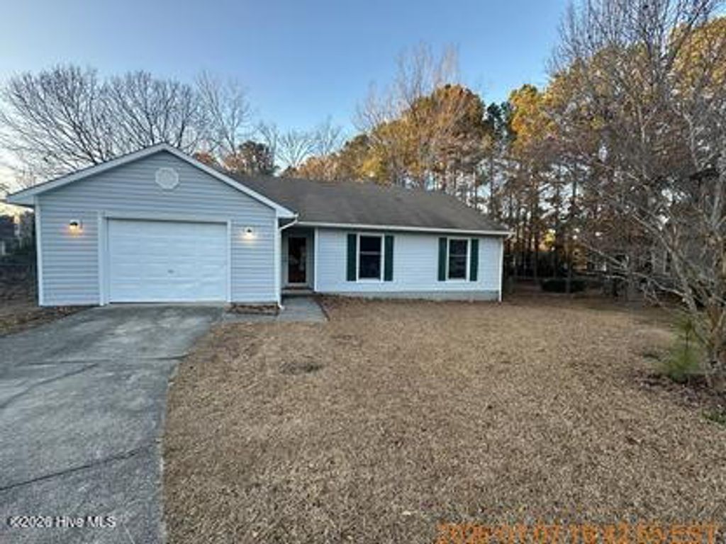 Photo of 106 W Cameron Court, Jacksonville, NC 28546 (MLS # 100547873)