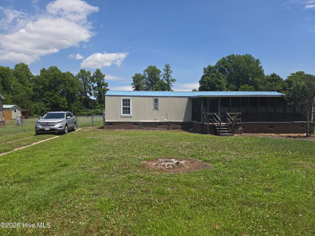 Photo of 1133 S Parker Road, Holly Ridge, NC 28445 (MLS # 100577914)