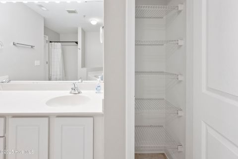 Tiny photo for 1422 Willoughby Park Court #Unit 5, Wilmington, NC 28412 (MLS # 100550013)