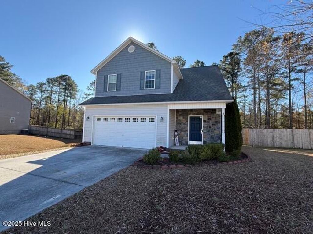 Photo of 615 Stagecoach Drive, Jacksonville, NC 28546 (MLS # 100546488)