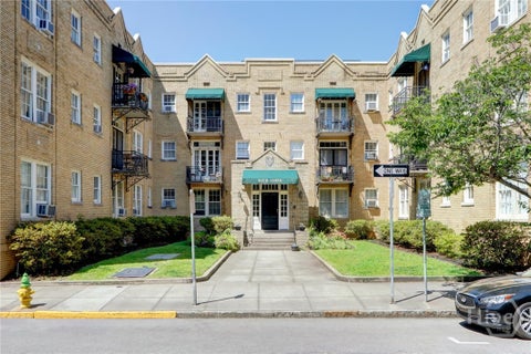 Photo of 210 E State Street #24, Savannah, GA 31401 (MLS # SA364482)