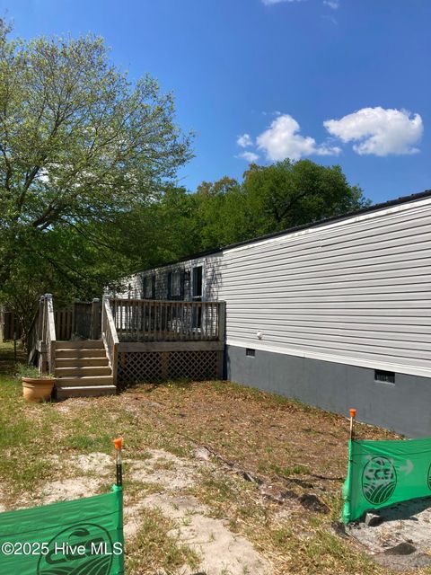 Mobile Home For Sale - 6110 Gordon Road<br/> Wilmington, NC 28411