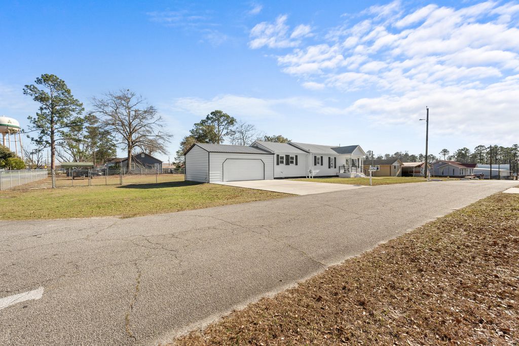 Photo of 124 Pierce Avenue, Swainsboro, GA 30401 (MLS # 552493)