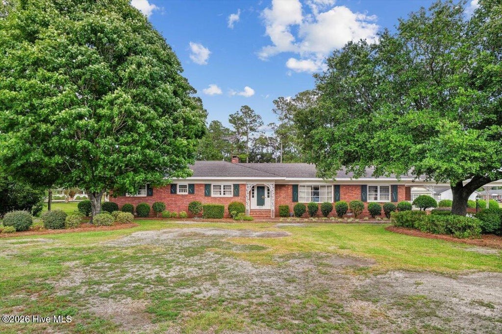 Photo of 207 S Main Street, Salemburg, NC 28385 (MLS # 100588445)