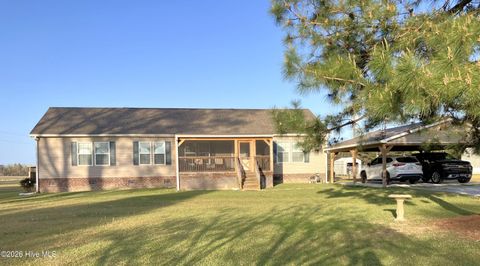 Homes For Sale - 1406 White Oak River Road<br/> Maysville, NC 28555