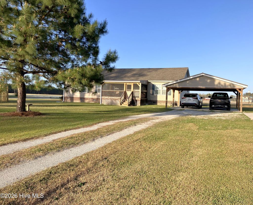 Photo of 1406 White Oak River Road, Maysville, NC 28555 (MLS # 100564013)