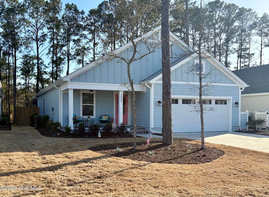 Photo of 2487 Lake Ridge Drive, Southport, NC 28461 (MLS # 100558170)