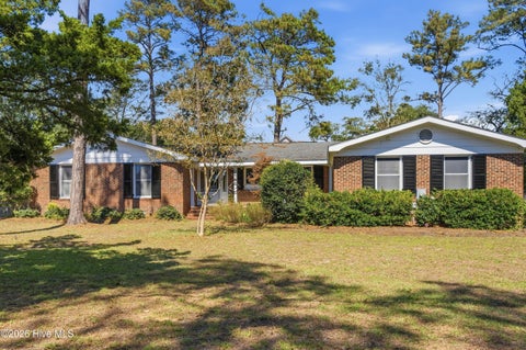 Homes For Sale - 216 Lands End Road<br/> Morehead City, NC 28557
