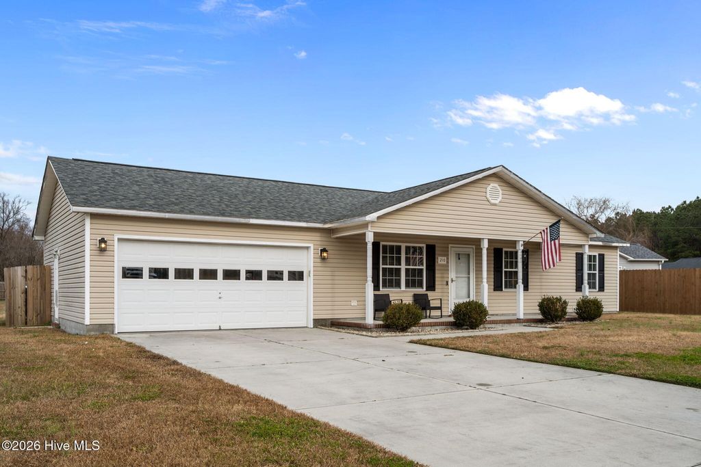 Photo of 210 Hackney Ridge Lane, Jacksonville, NC 28540 (MLS # 100547343)