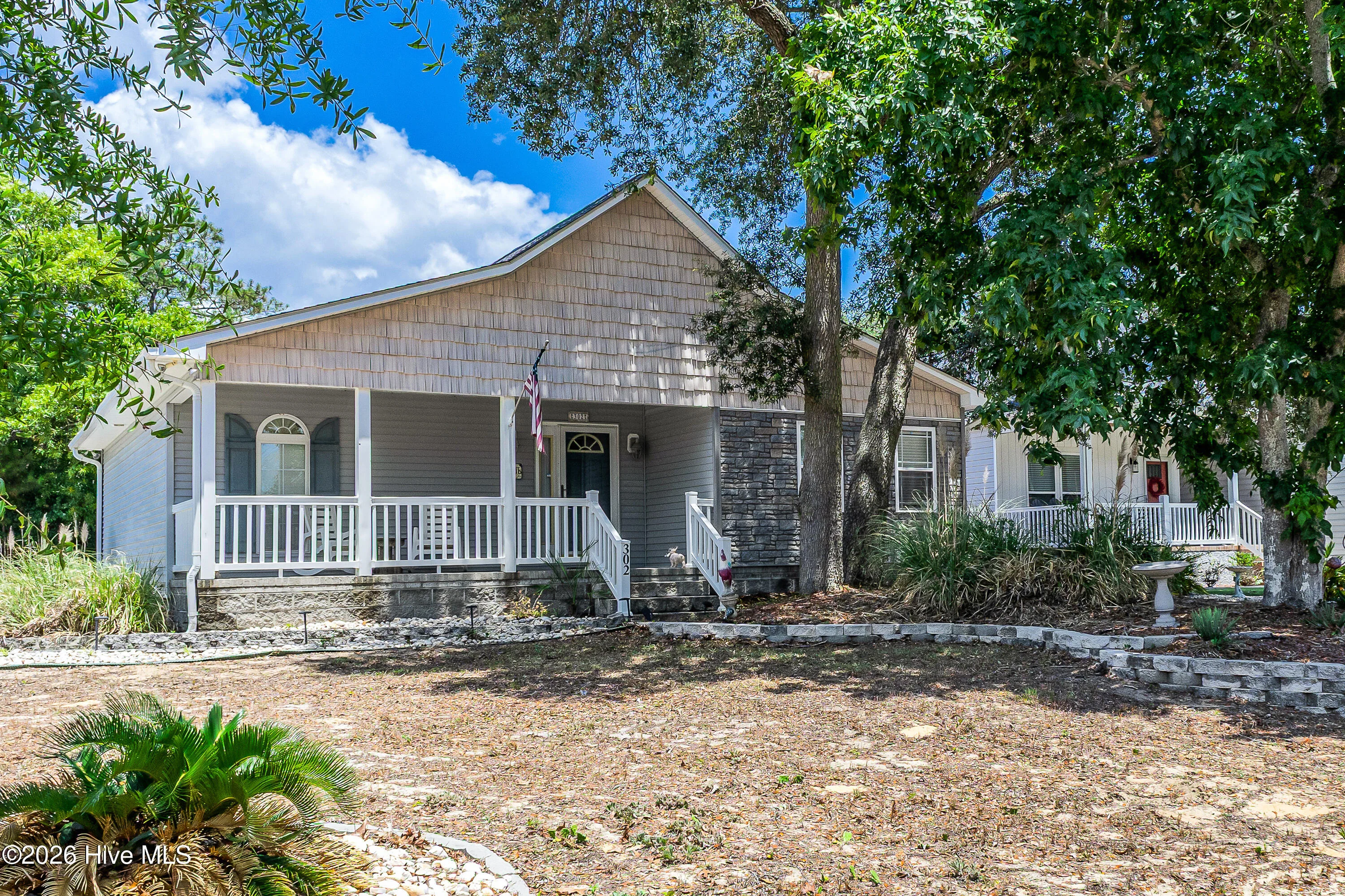 302 E Oak Island Drive