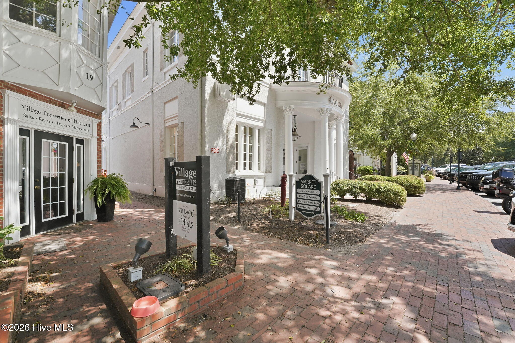 15 Chinquapin Road