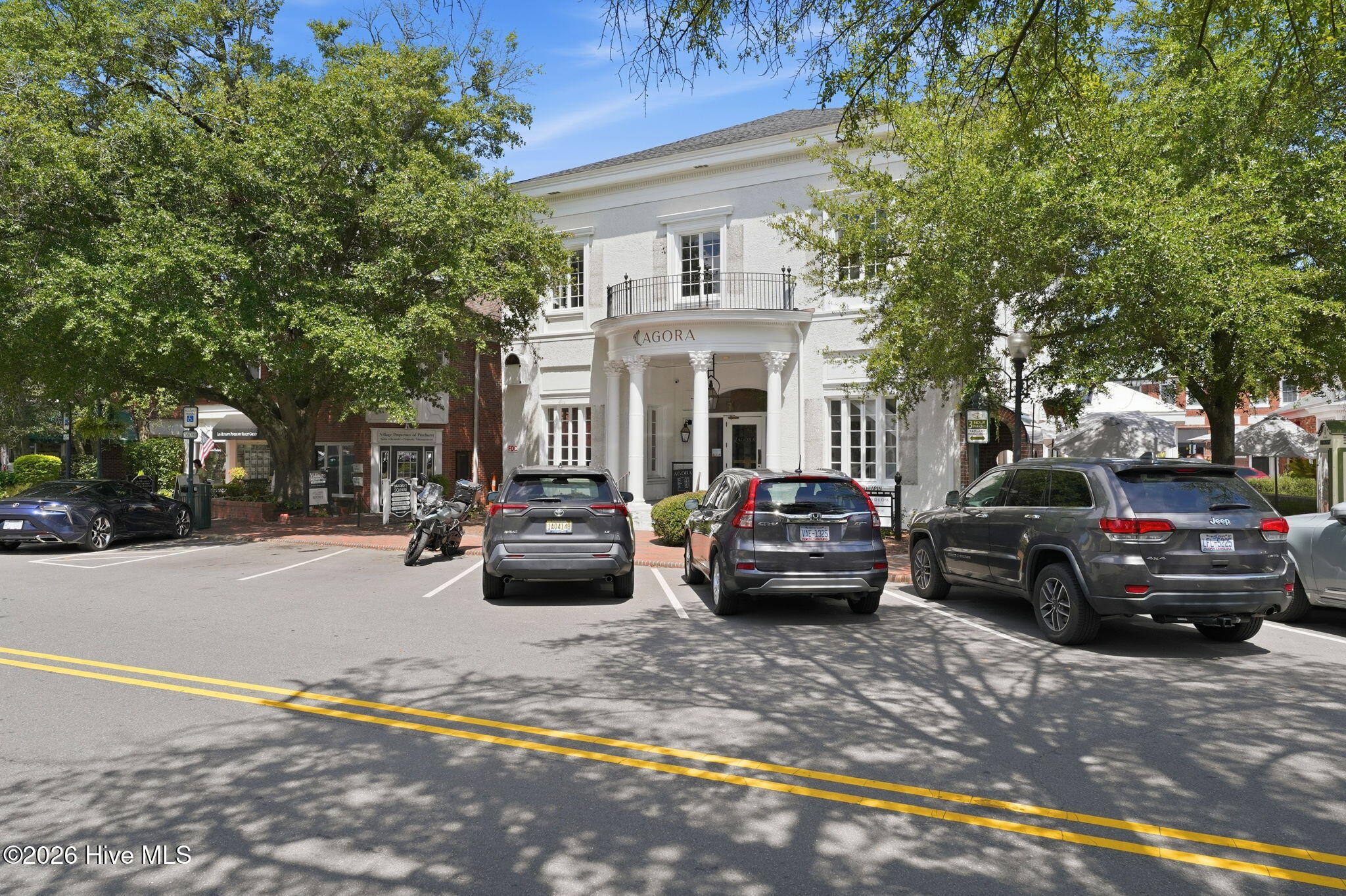 15 Chinquapin Road