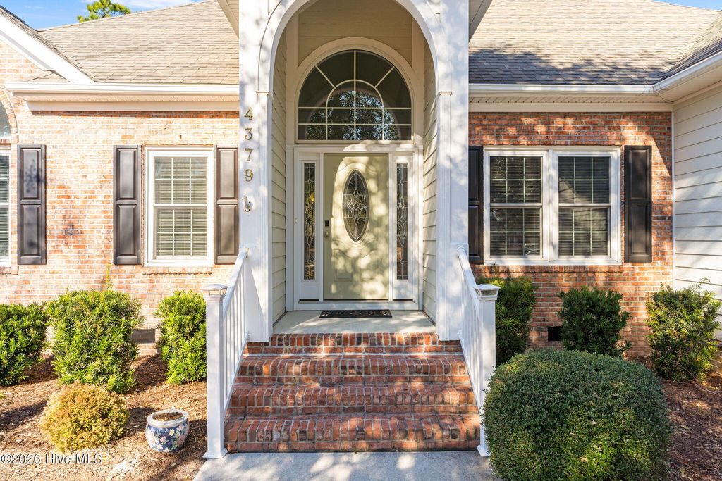 Photo of 4379 Gauntlet Drive SE, Southport, NC 28461 (MLS # 100548077)