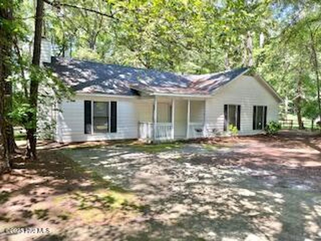 Photo of 1587 Rosemond Drive, Greenville, NC 27834 (MLS # 100524330)