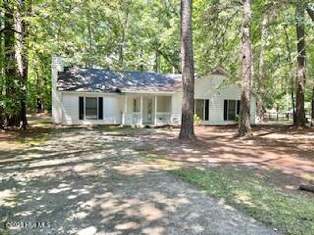 Photo of 1587 Rosemond Drive, Greenville, NC 27834 (MLS # 100524330)