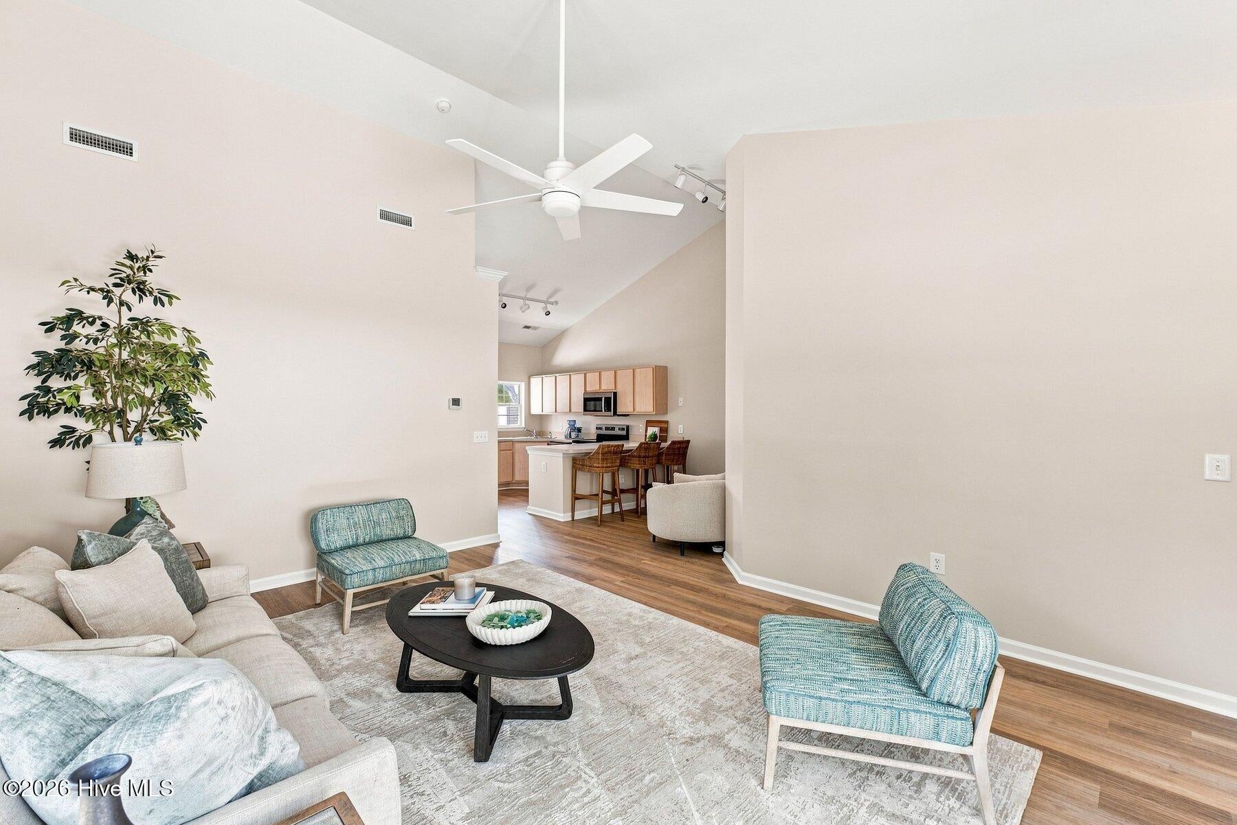 308 Hibiscus Way