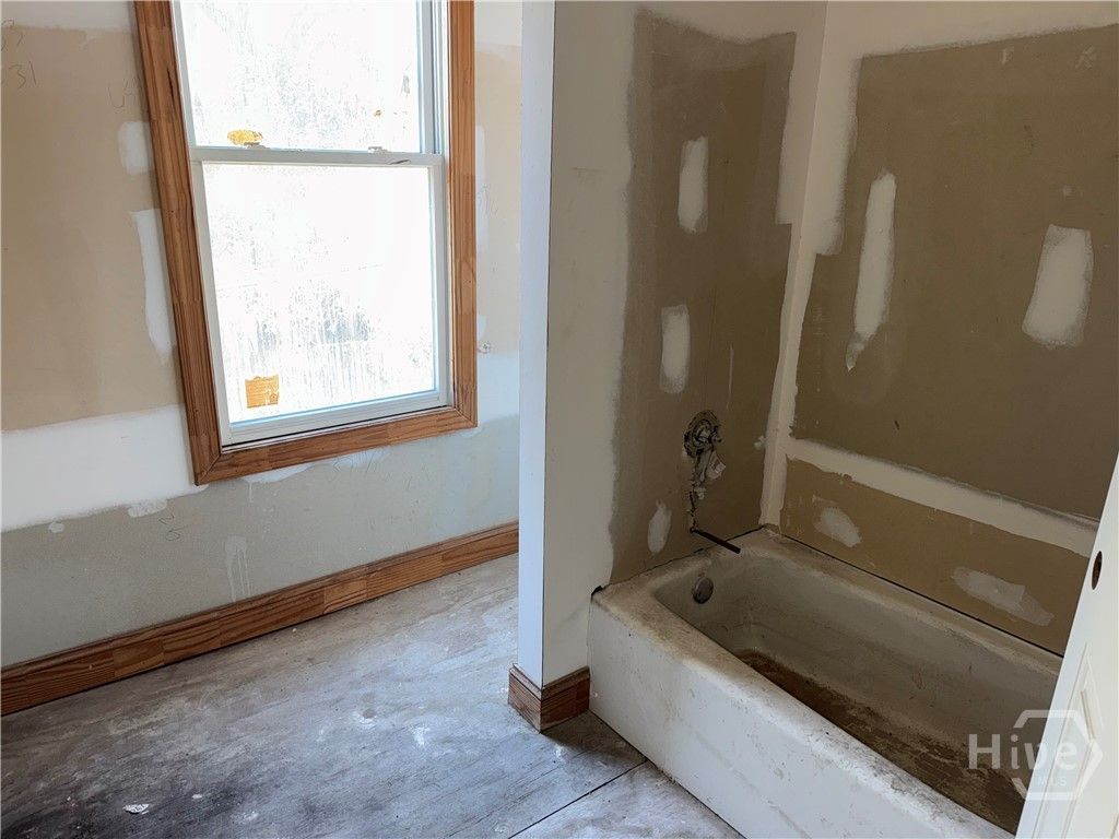 Photo of 220 W 33rd Street, Savannah, GA 31401 (MLS # SA351629)