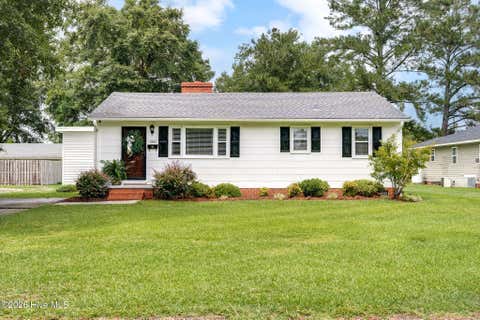 Homes For Sale - 206 W Clement Street<br/> Wallace, NC 28466