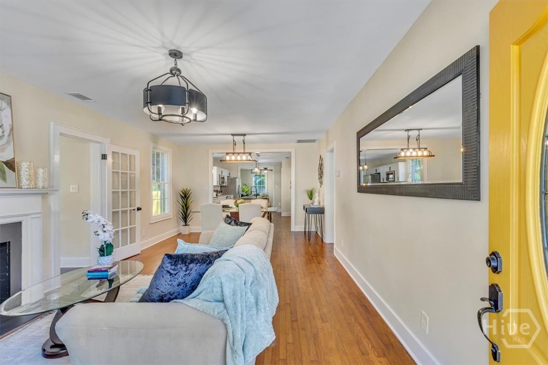 112 Oleander Avenue