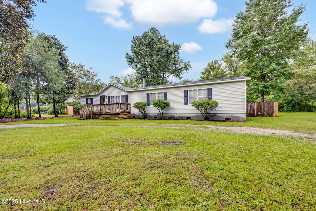 Photo of 2109 E Lake Shore Drive, Wilmington, NC 28401 (MLS # 100525746)