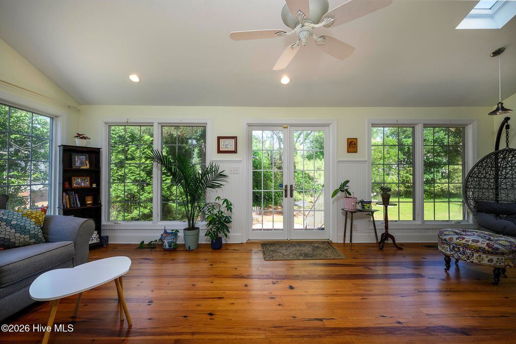 Photo of 906 Leeward Drive, Trent Woods, NC 28562 (MLS # 100570346)