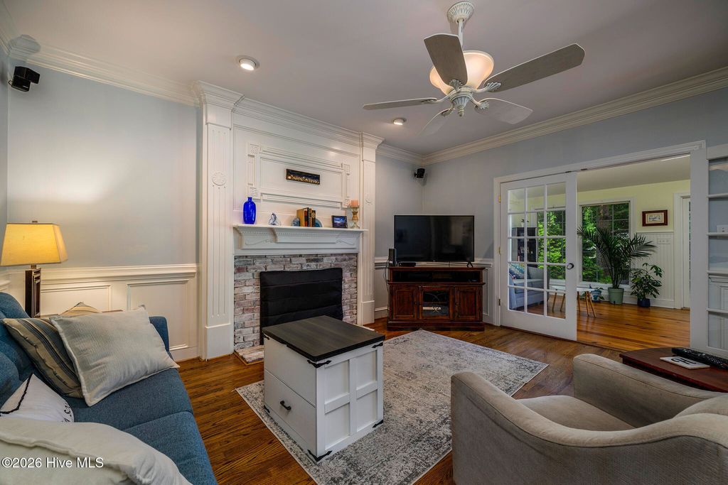 Photo of 906 Leeward Drive, Trent Woods, NC 28562 (MLS # 100570346)