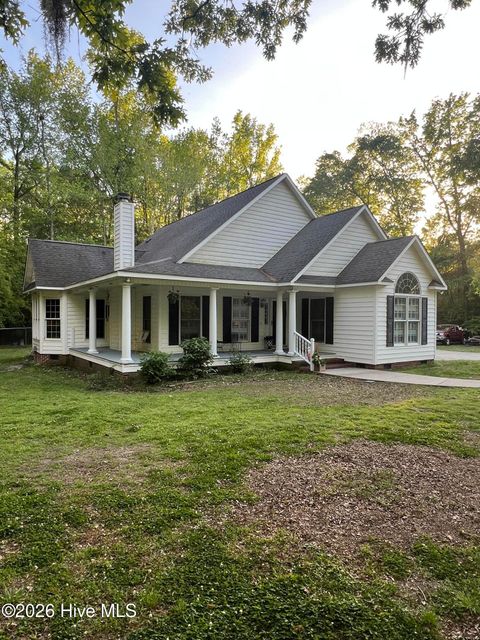 Photo of 169 Bradshaw Road, Bladenboro, NC 28320 (MLS # 100571812)