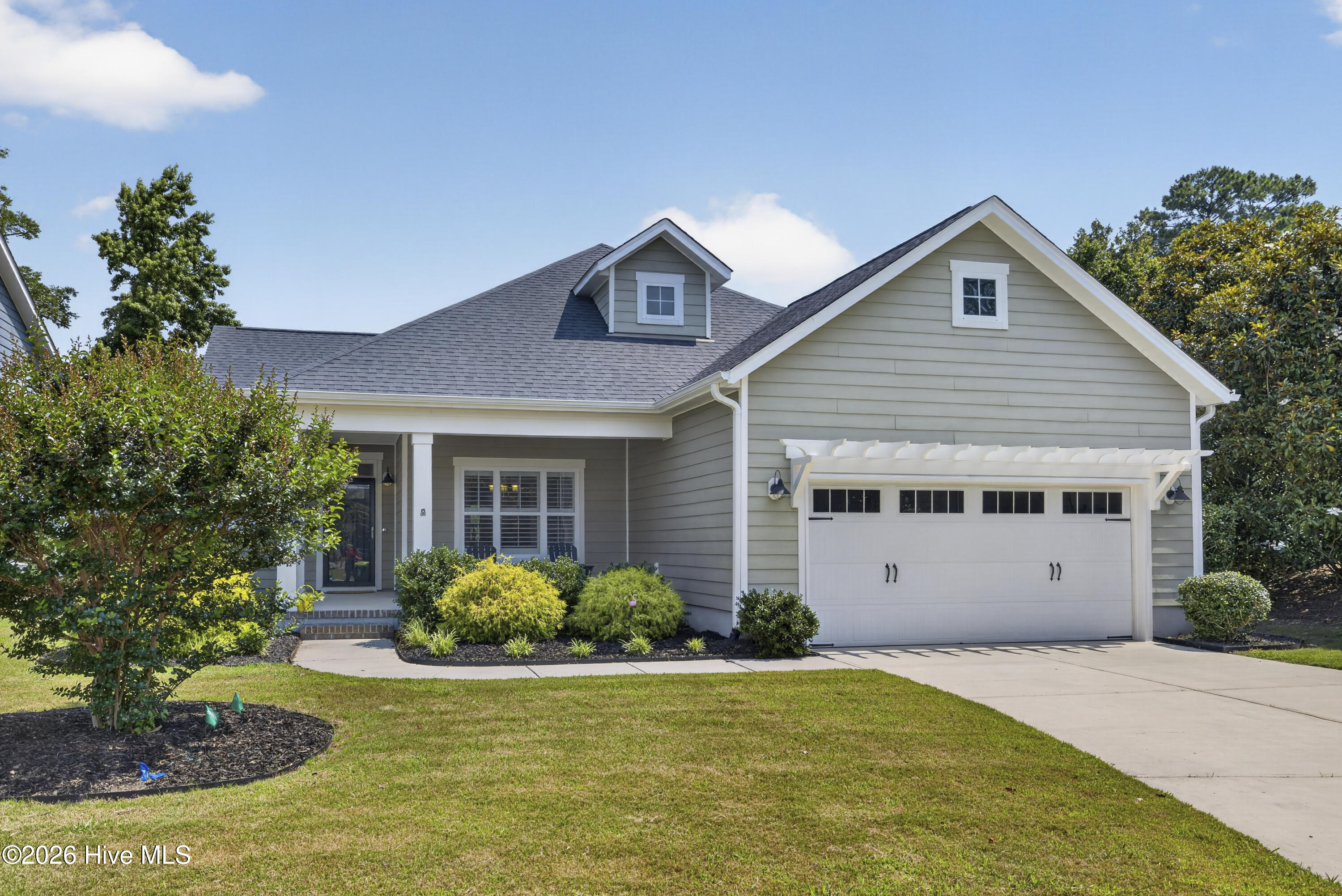 2236 Lakeside Circle