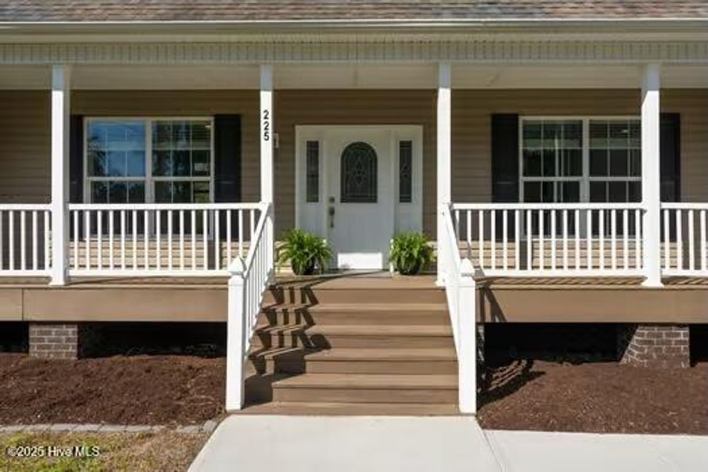 Photo of 225 Factory Road, Hampstead, NC 28443 (MLS # 100512300)