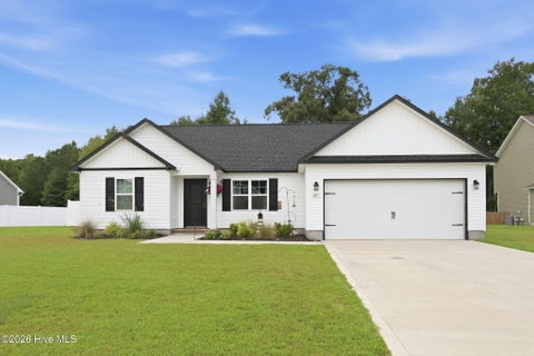 Homes For Sale - 321 Cotton Hill Place<br/> Hubert, NC 28539