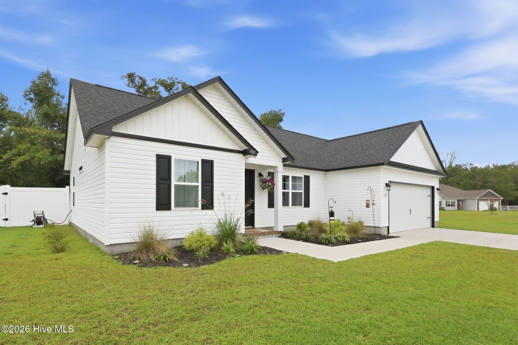 Photo of 321 Cotton Hill Place, Hubert, NC 28539 (MLS # 100600057)