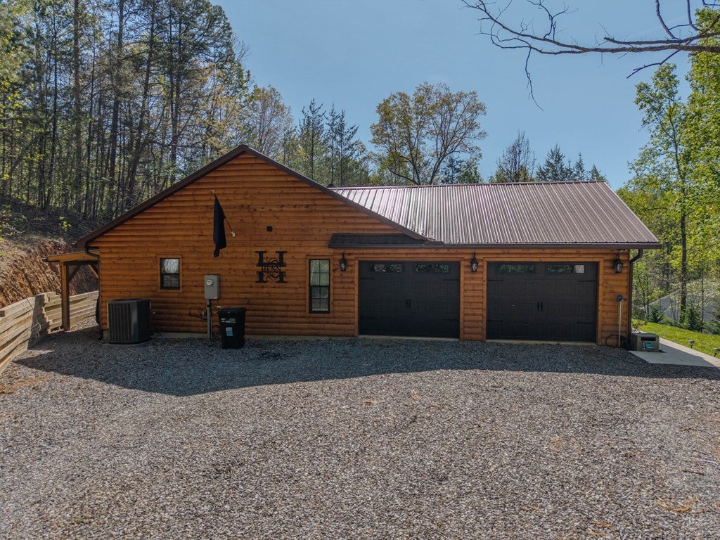 190 Galloway Drive - Photo 2