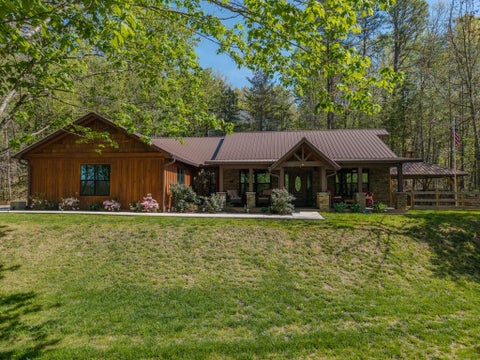 Homes For Sale - 190 Galloway Drive<br/> Hayesville, NC 28904