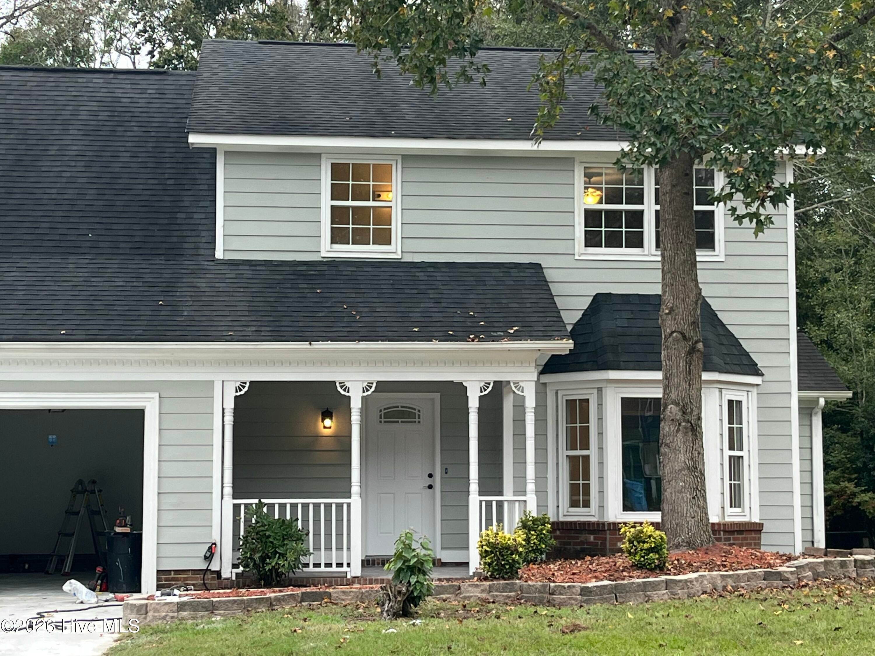 407 Southwest Drive
