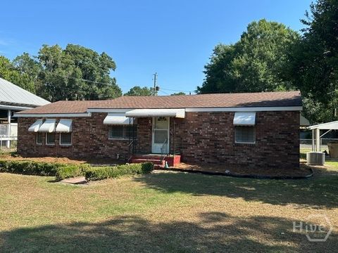 Homes For Sale - 547 Central Avenue<br/> Effingham County, Meldrim, GA 31318