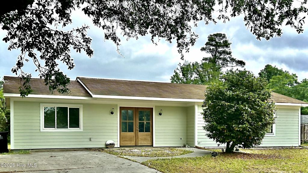 Photo of 134 W Brandywine Circle, Wilmington, NC 28411 (MLS # 100569906)