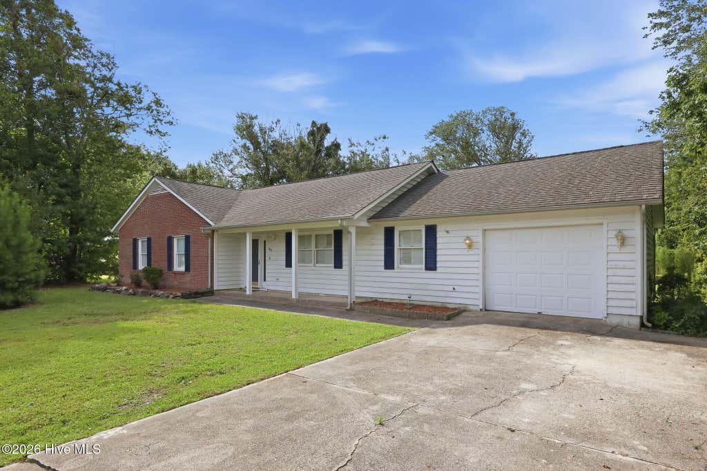 Photo of 3605 Plantation Road, Morehead City, NC 28557 (MLS # 100595075)