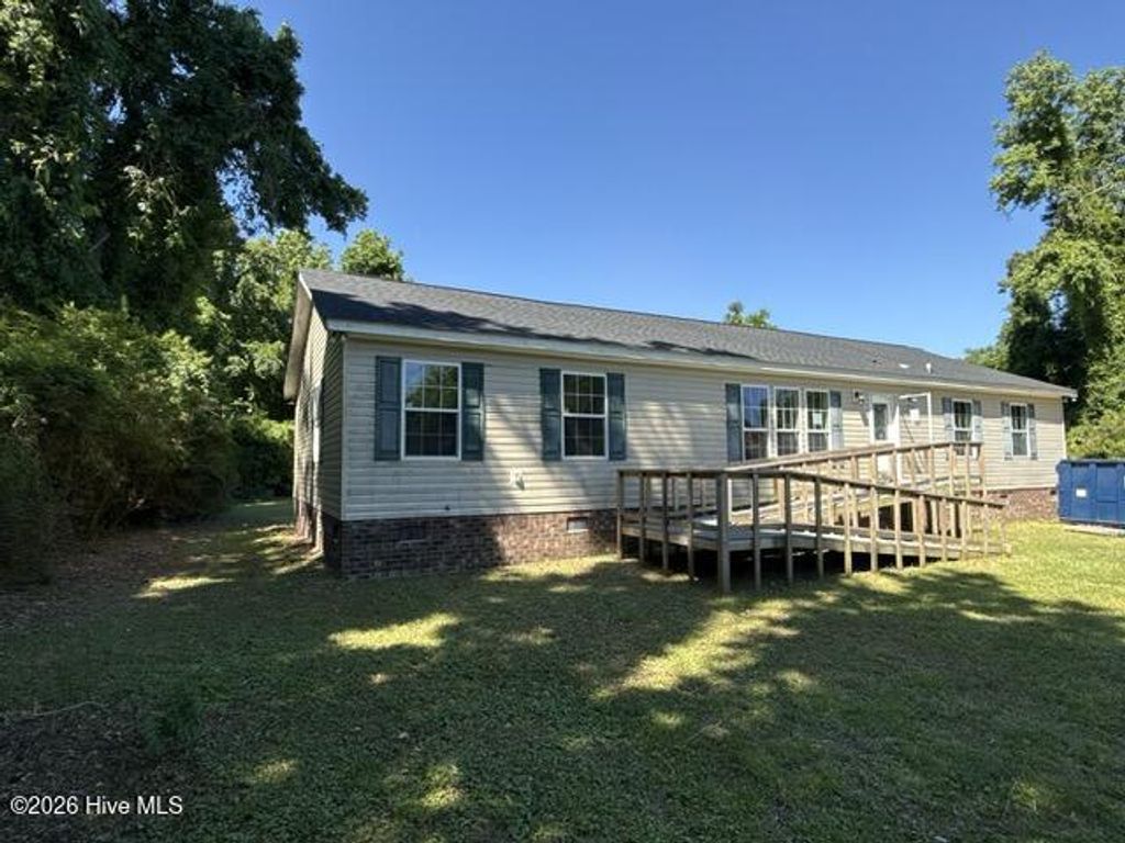 Photo of 345 Nc 55 Highway W, New Bern, NC 28562 (MLS # 100574204)