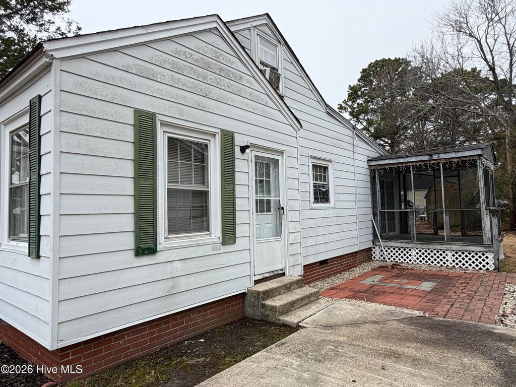 Photo of 130 S Fairview Circle, Tarboro, NC 27886 (MLS # 100555051)