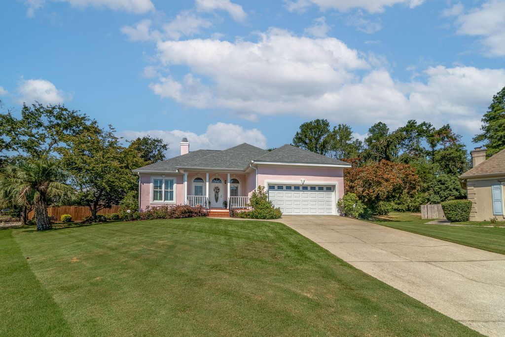 Photo of 2506 Larchmont Court, Augusta, GA 30909 (MLS # 551424)