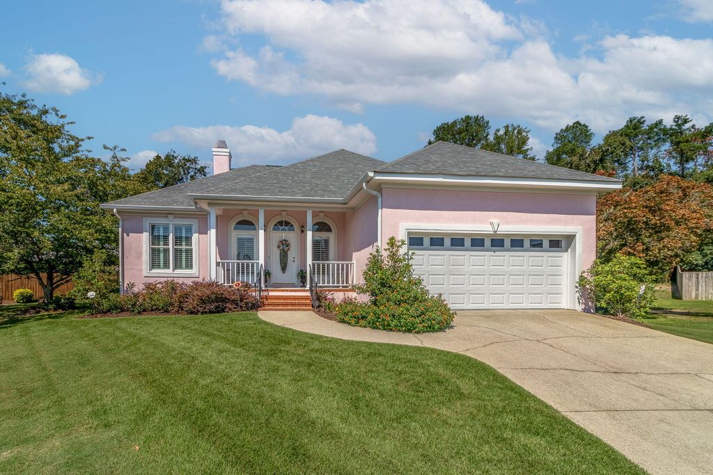 Photo of 2506 Larchmont Court, Augusta, GA 30909 (MLS # 551424)