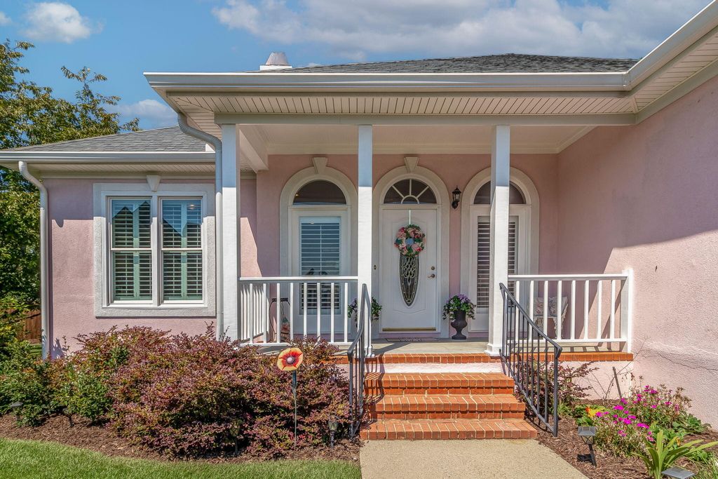 Photo of 2506 Larchmont Court, Augusta, GA 30909 (MLS # 551424)