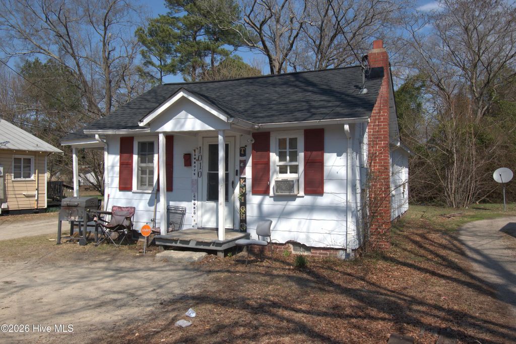 Photo of 1010 Nashville Road, Rocky Mount, NC 27803 (MLS # 100558873)