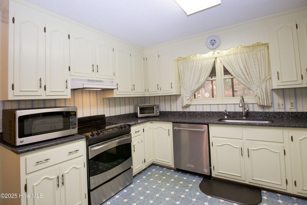 Photo of 48 Martin Drive, Whispering Pines, NC 28327 (MLS # 100530279)