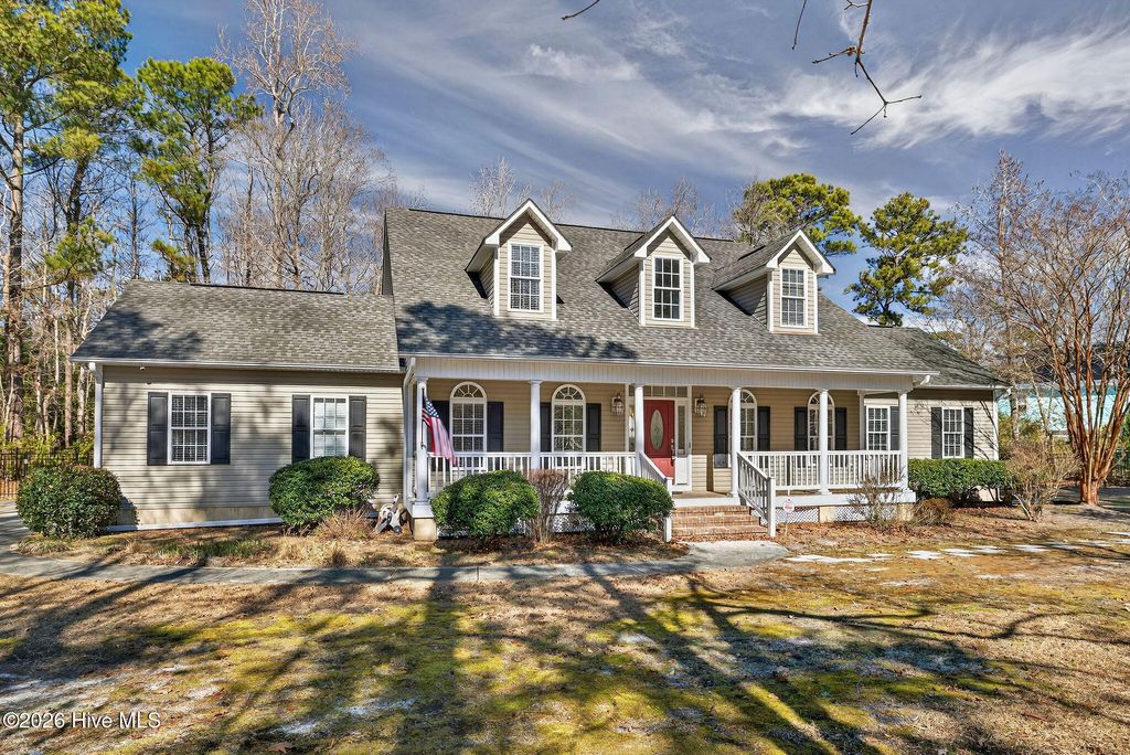 Photo of 136 S Belvedere Drive, Hampstead, NC 28443 (MLS # 100554466)