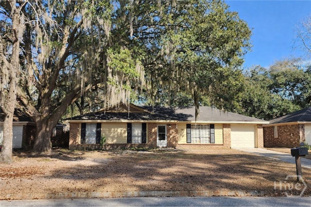 Photo of 122 Westminister Drive, Savannah, GA 31419 (MLS # SA349040)
