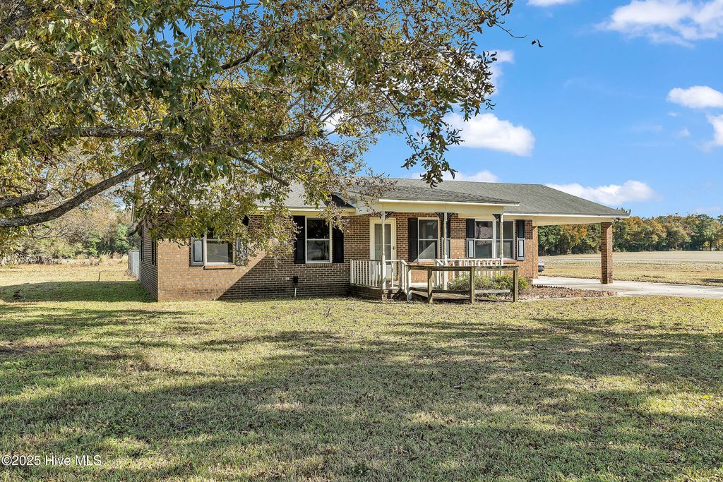 Photo of 1968 Belgrade Swansboro Road, Maysville, NC 28555 (MLS # 100541378)