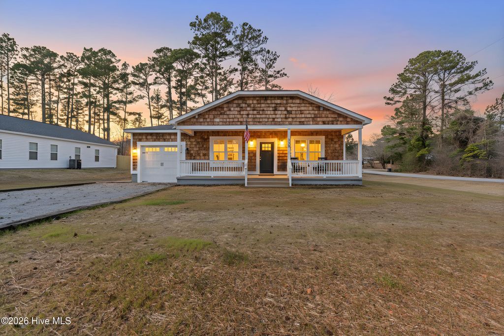 Photo of 333 N Dyson Street, Holly Ridge, NC 28445 (MLS # 100557700)